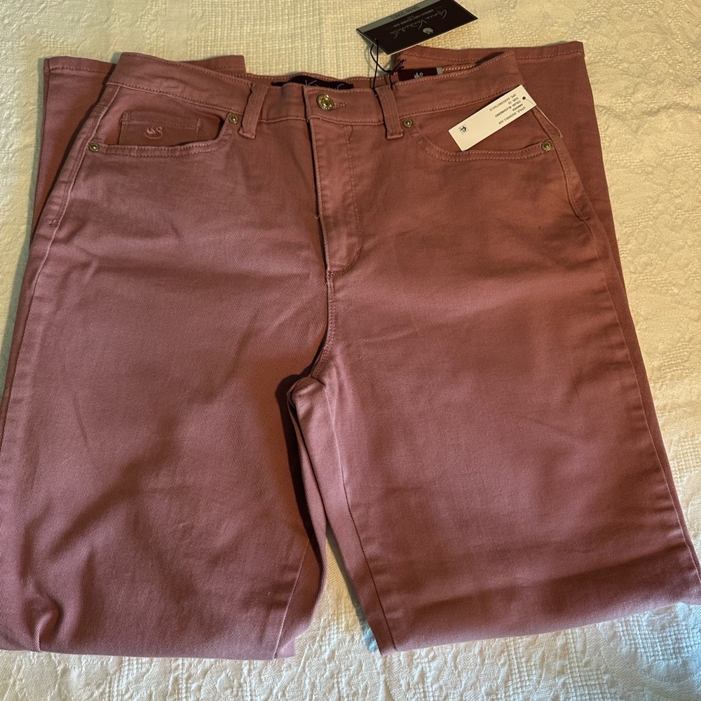 Gloria Vanderbilt Swan series Blushberry straight leg jeans, 10M, NWT